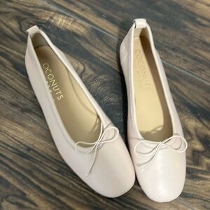 Square toe leather ballet flats, size 7